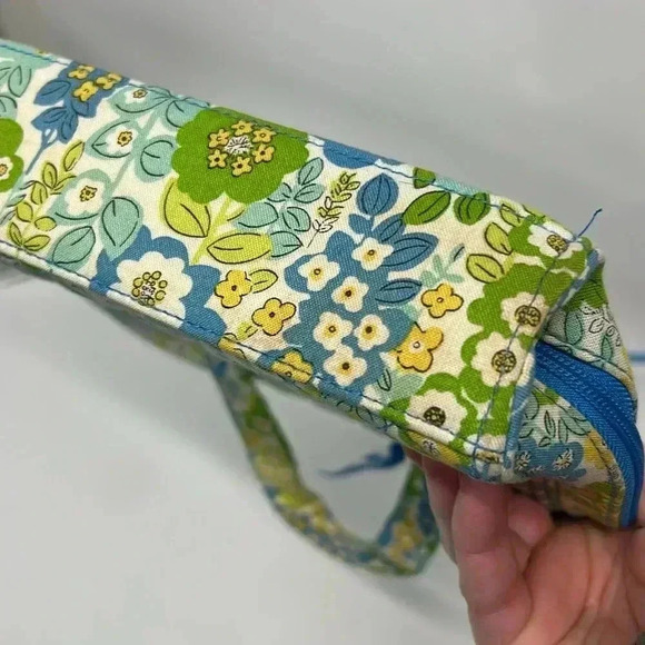 Vera Bradley English Meadow Tech Organizer - Picture 5 of 6